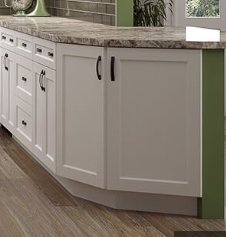 Highland CabinetsBase End Corner Cabinet - 2 Doors, 2 False Fronts - Shaker Kitchen Cabinet WhiteBEC24Base End Corner Cabinet - 2 Doors, 2 False Fronts - Shaker Kitchen Cabinet