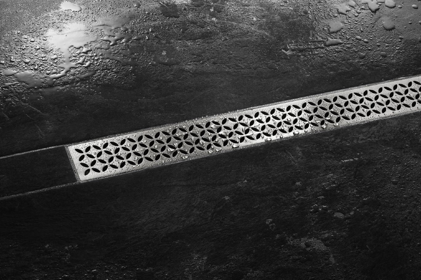 SCHLUTER SYSTEMSSchluter®-KERDI-LINE Linear drain stainless steel V4Astainless steel50 cm (19-11/16")Schluter®-KERDI-LINE Linear drain