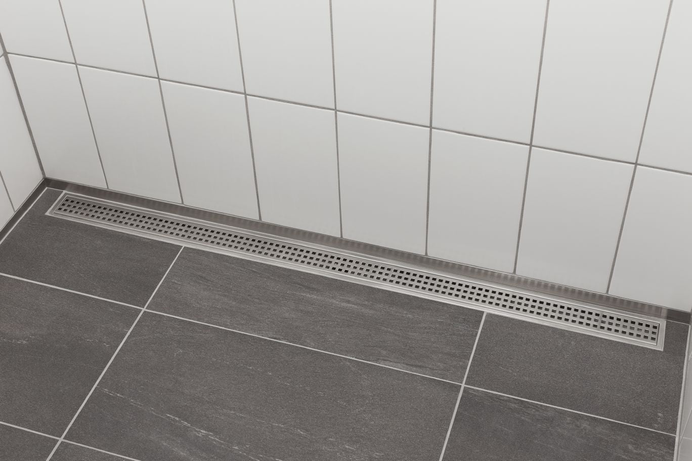 SCHLUTER SYSTEMSSchluter®-KERDI-LINE Linear drain stainless steel V4Astainless steel50 cm (19-11/16")Schluter®-KERDI-LINE Linear drain