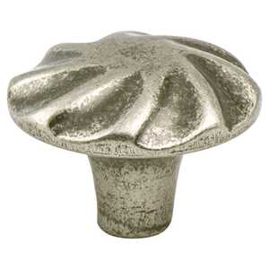 BerensonBerenson 1-5/16" Rhapsody Spiral Knob, Weathered Nickel Berenson 1-5/16" Rhapsody Spiral Knob, Weathered Nickel