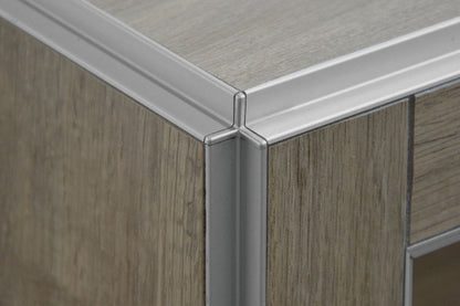 MAGMASCHLUTER SYSTEM Schluter®-INDEC Edge-protection profile for outside corners with a square, recessed groove aluminumpolished chrome anodized8 mm (5/16")SCHLUTER SYSTEM Schluter®-INDEC Edge-protection profile for outside corners with a square, recessed groove