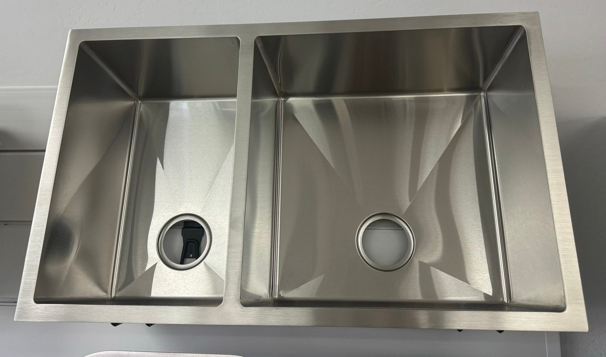 AracruzVivace 16G 60/40 Sink Stainless Steel SinkVivace 16G 60/40 Sink